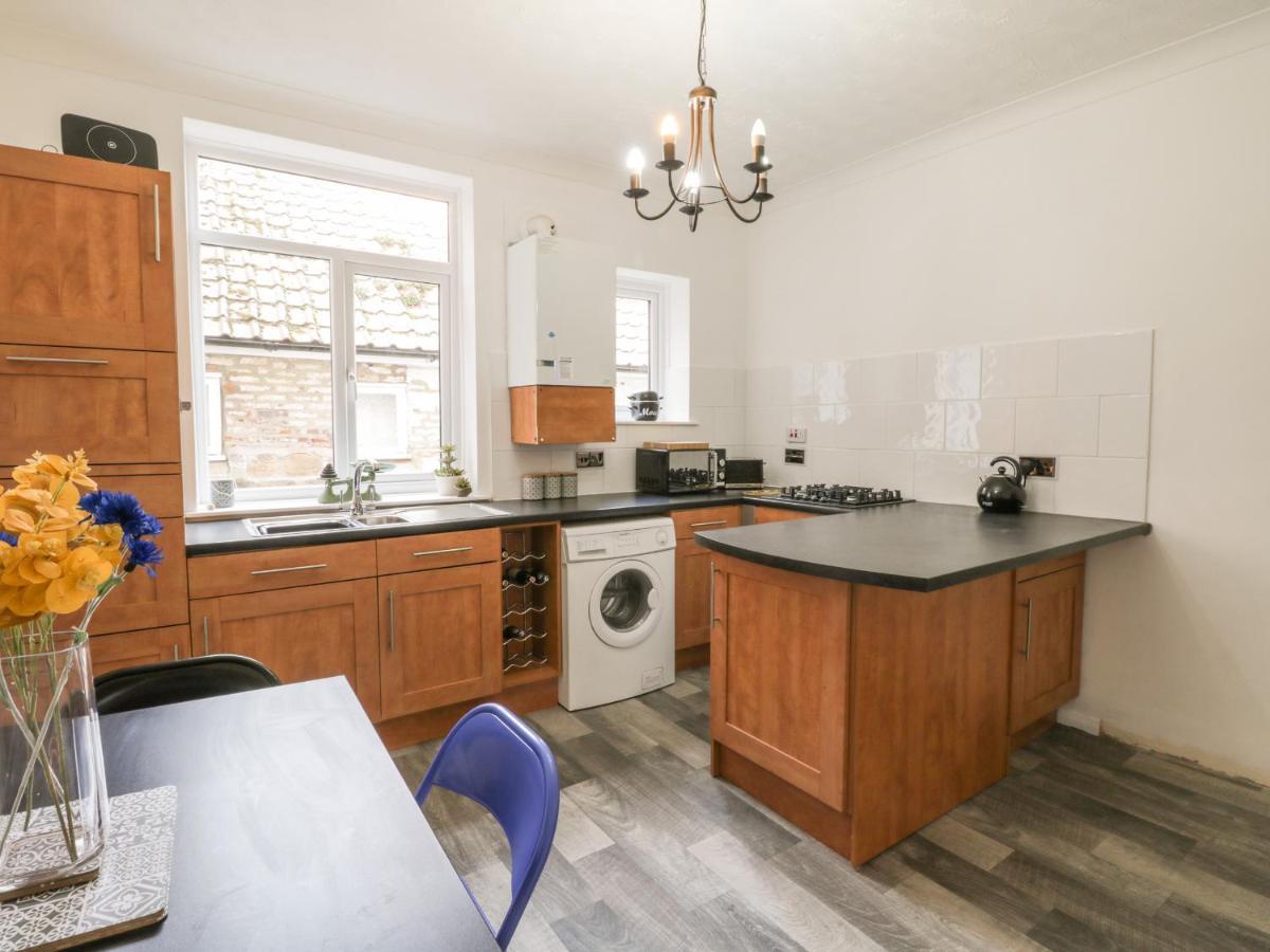 1 Burns Yard Apartment *