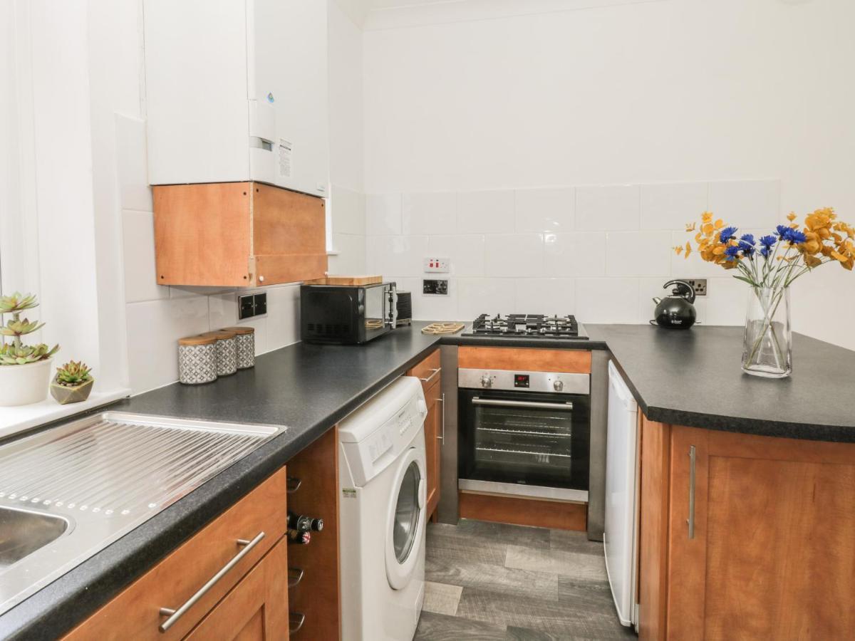 1 Burns Yard Apartment *